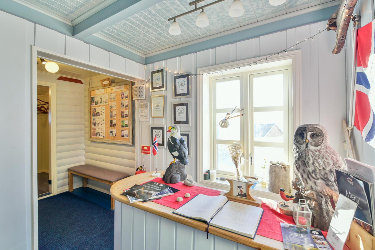 Kongsfjord Arctic Lodge Exterior photo